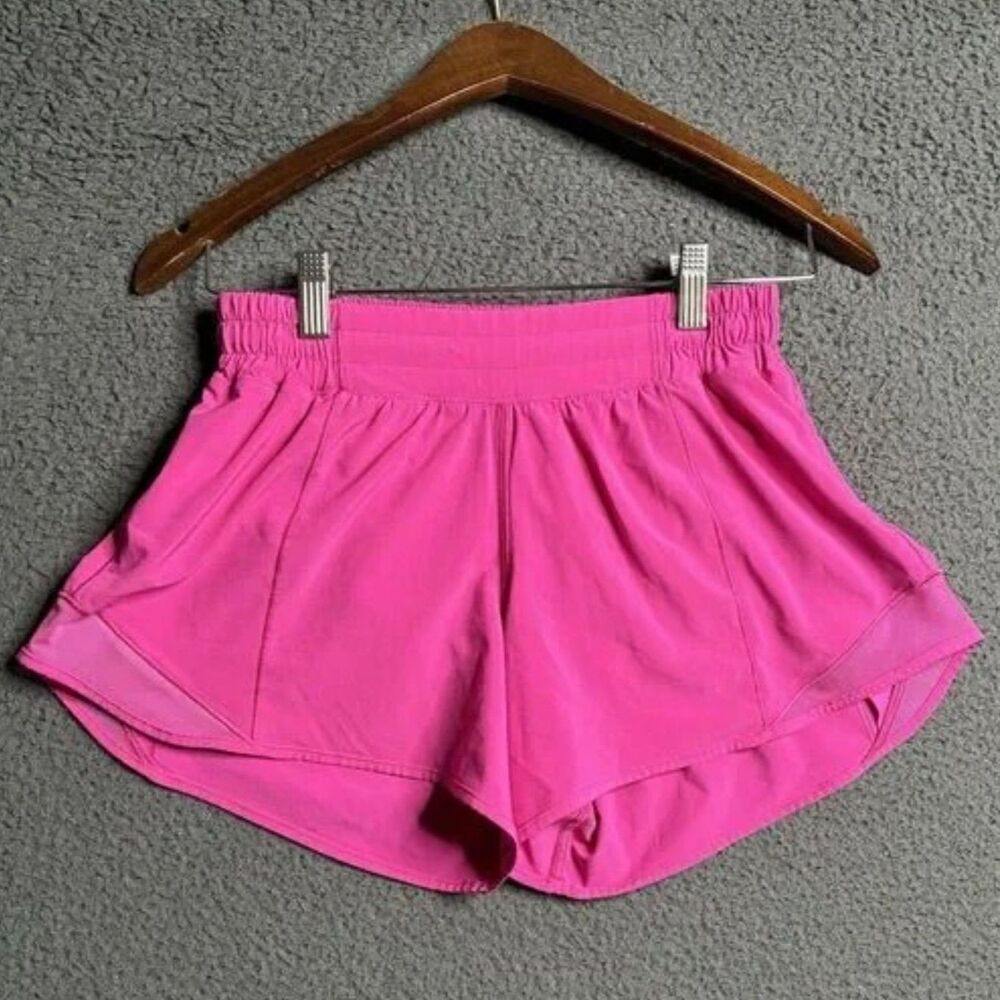 NWOT Lululemon Hotty Hot Low-Rise Lined Short 4" Ripened Raspberry - Picture 11 of 13